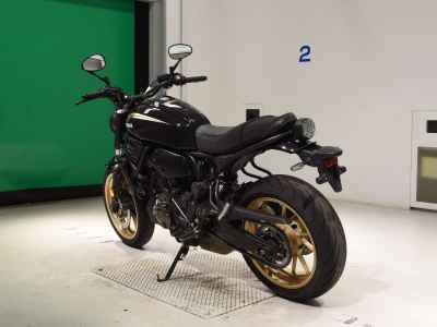 Yamaha XSR700 2023