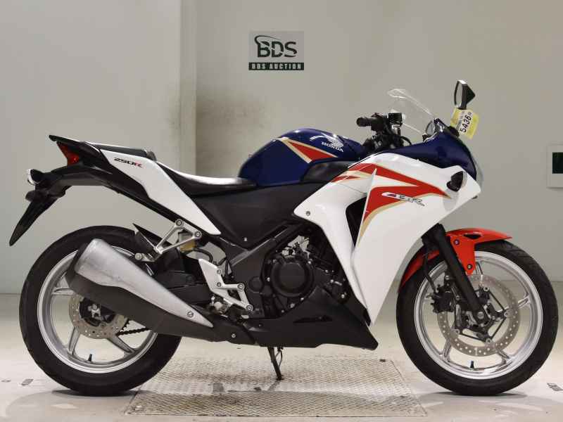 Honda CBR250R 2011