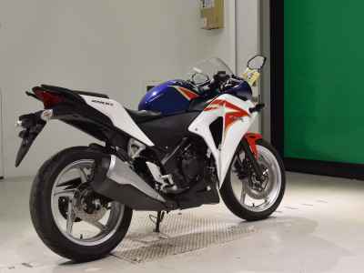 Honda CBR250R 2011