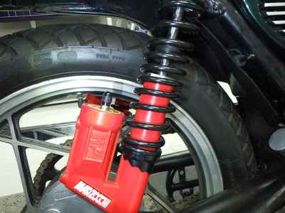 Suzuki GS400 2025