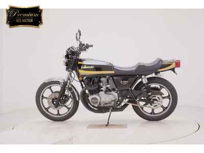 Kawasaki Z400J 2025