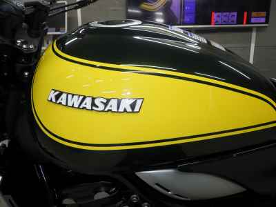 Kawasaki Z900RS 2024