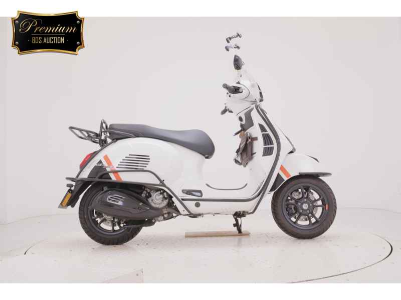 Vespa GTS 300 Super 2024