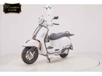 Vespa GTS 300 Super 2024