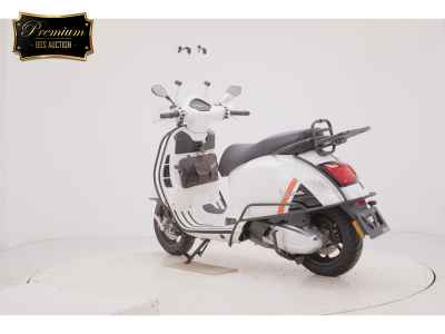 Vespa GTS 300 Super 2024