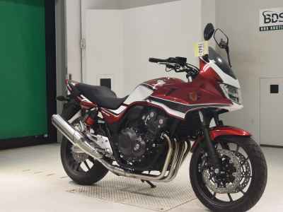 Honda CB400 Super Boldor 2025