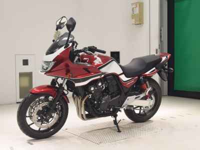 Honda CB400 Super Boldor 2025