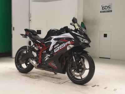 Kawasaki Ninja ZX-25R 2021