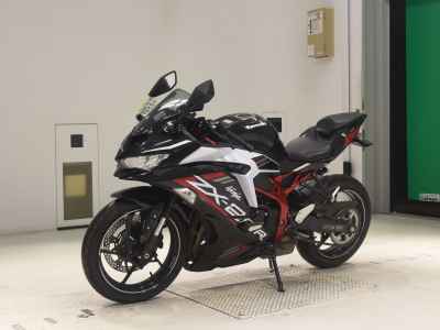 Kawasaki Ninja ZX-25R 2021