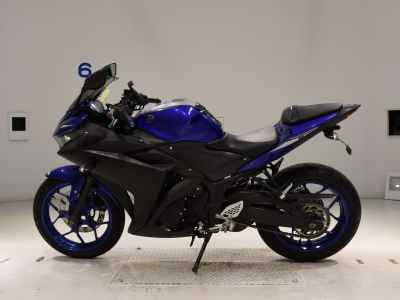 Yamaha YZF-R25 2016
