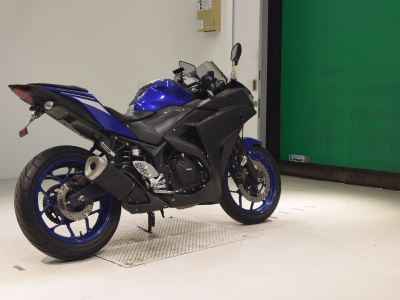 Yamaha YZF-R25 2016