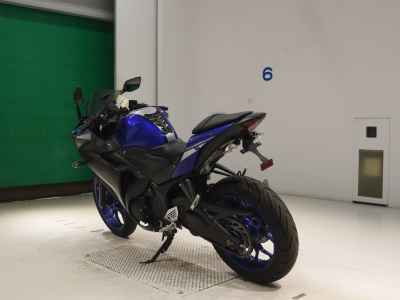 Yamaha YZF-R25 2016