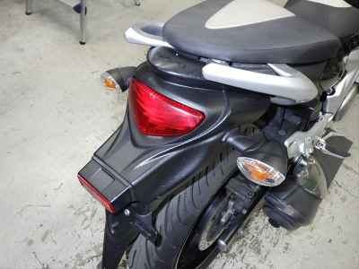 Suzuki Gladius SFV400 2010