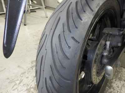 Suzuki Gladius SFV400 2010