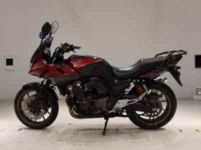 Honda CB400 Super Boldor 2015