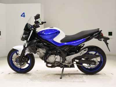 Suzuki Gladius SFV400 2014