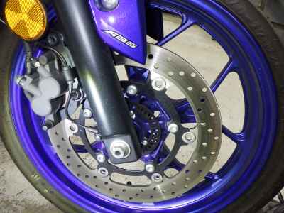 Yamaha YZF-R25 2017