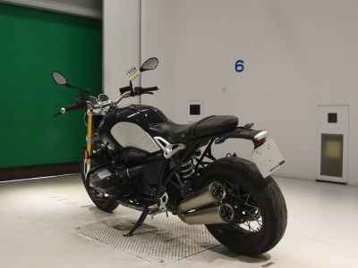 BMW R nineT 2021