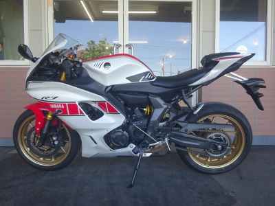 Yamaha YZF-R7 2022