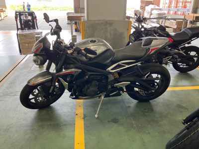 Triumph Street Triple R 2021