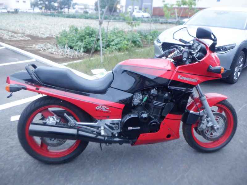 Kawasaki GPZ900R