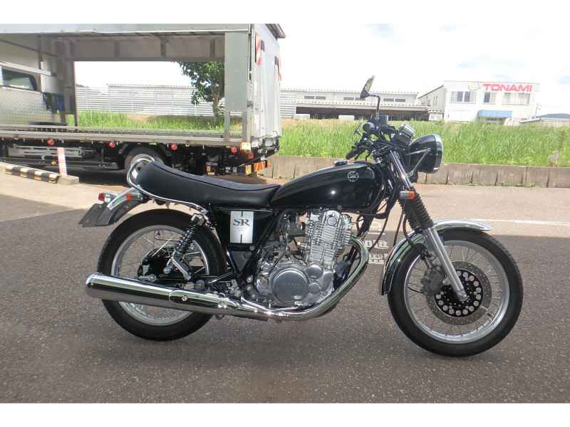 Yamaha SR400 2020