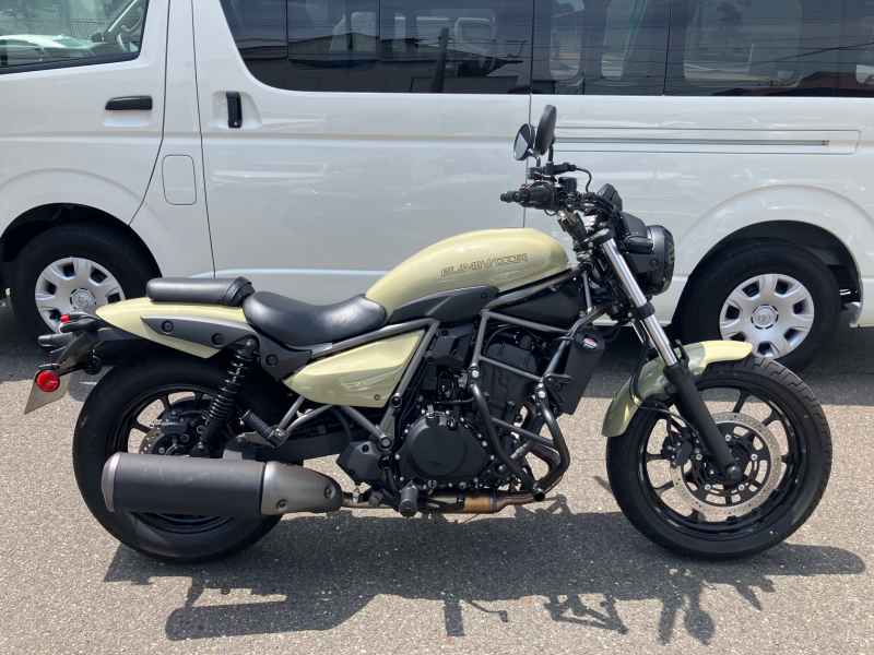 Kawasaki W400 2024
