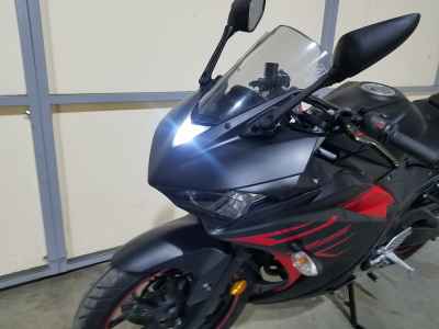 Yamaha YZF-R25 2018