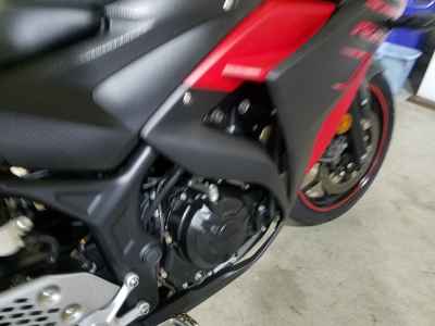 Yamaha YZF-R25 2018