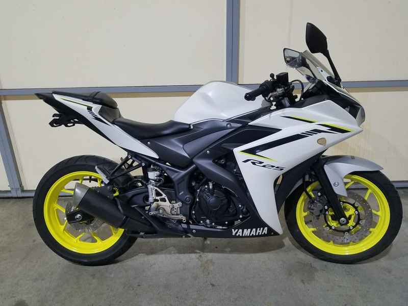 Yamaha YZF-R25 2018
