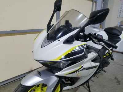 Yamaha YZF-R25 2018