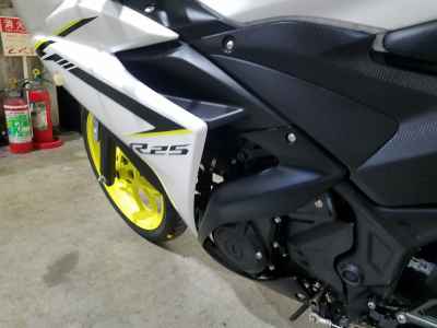 Yamaha YZF-R25 2018