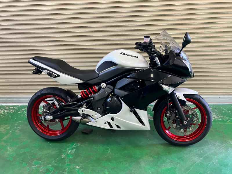 Kawasaki Ninja 400R 2013
