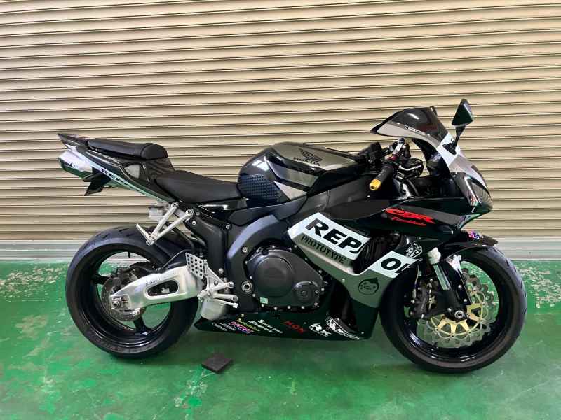 Honda CBR1000RR 2006