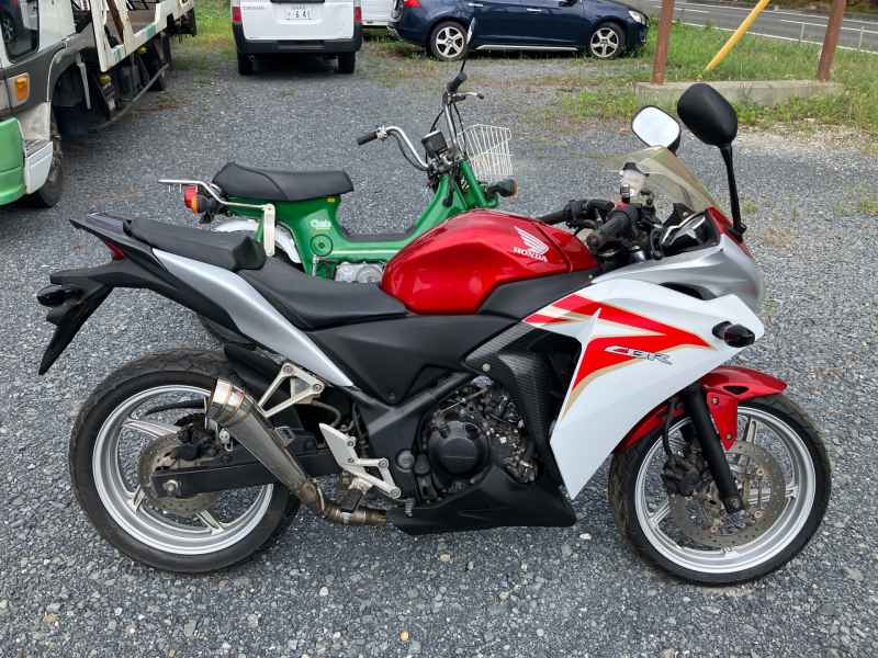 Honda CBR250R 2011