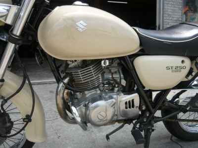 Suzuki ST250E