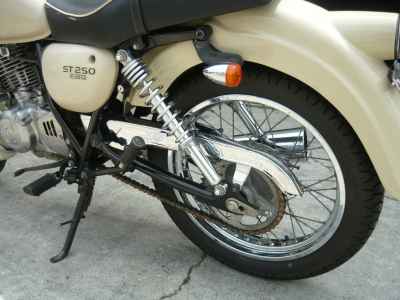 Suzuki ST250E