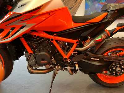 KTM 1290 Super Duke R 2022