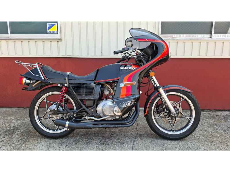 Suzuki GSX250E