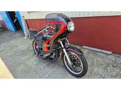 Suzuki GSX250E