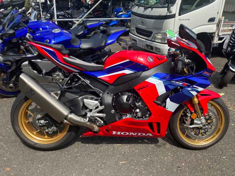 Honda CBR1000RR-R FB SP 2023