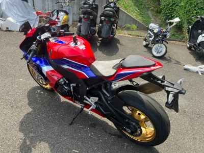 Honda CBR1000RR-R FB SP 2023