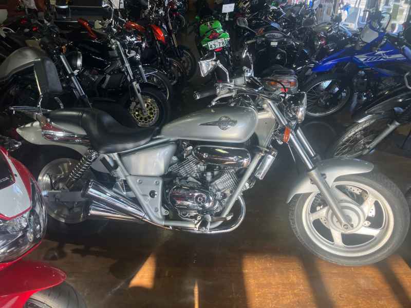 Honda V- Twin Magna