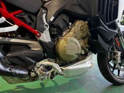 Ducati Multistrada V4 2025