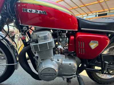 Honda CB750F 2021