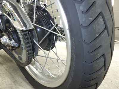 Yamaha SR400 2019