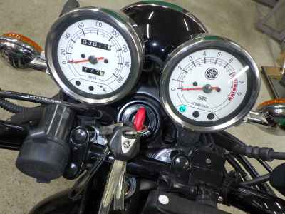 Yamaha SR400 2019