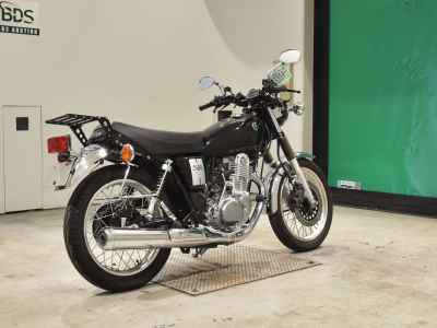 Yamaha SR400 2019