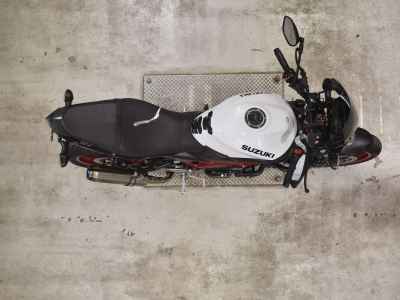 Suzuki SV650
