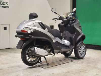 Piaggio MP3 250